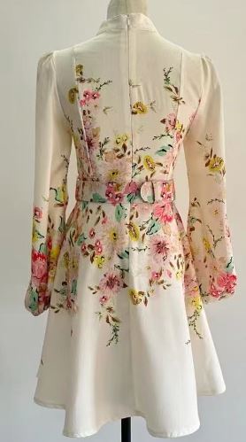 Robe Mini à Imprimé avec Détails Boutonnés